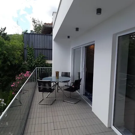 Allegra Villa *